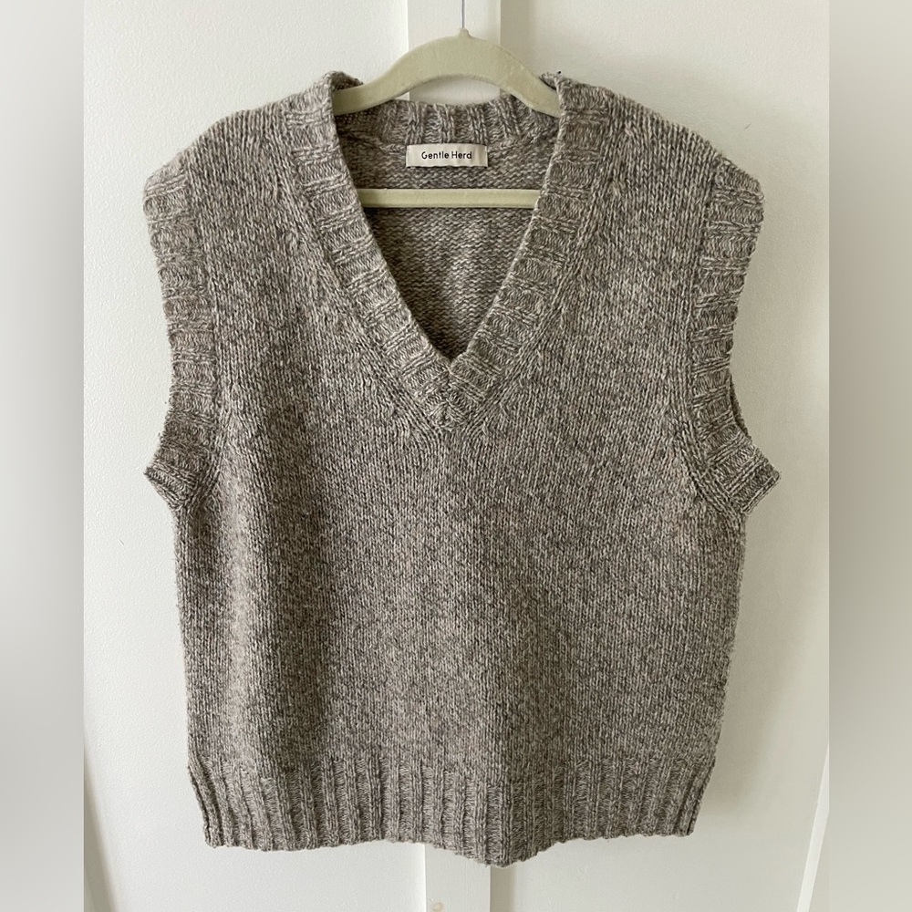 Gentle Herd Wool Sweater Vest | Grey melange